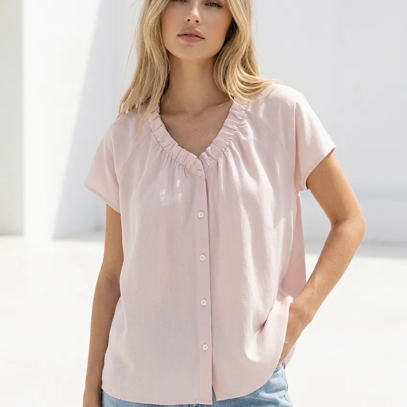 Nouveauté ! Top fluide col volant blanc bleu rose